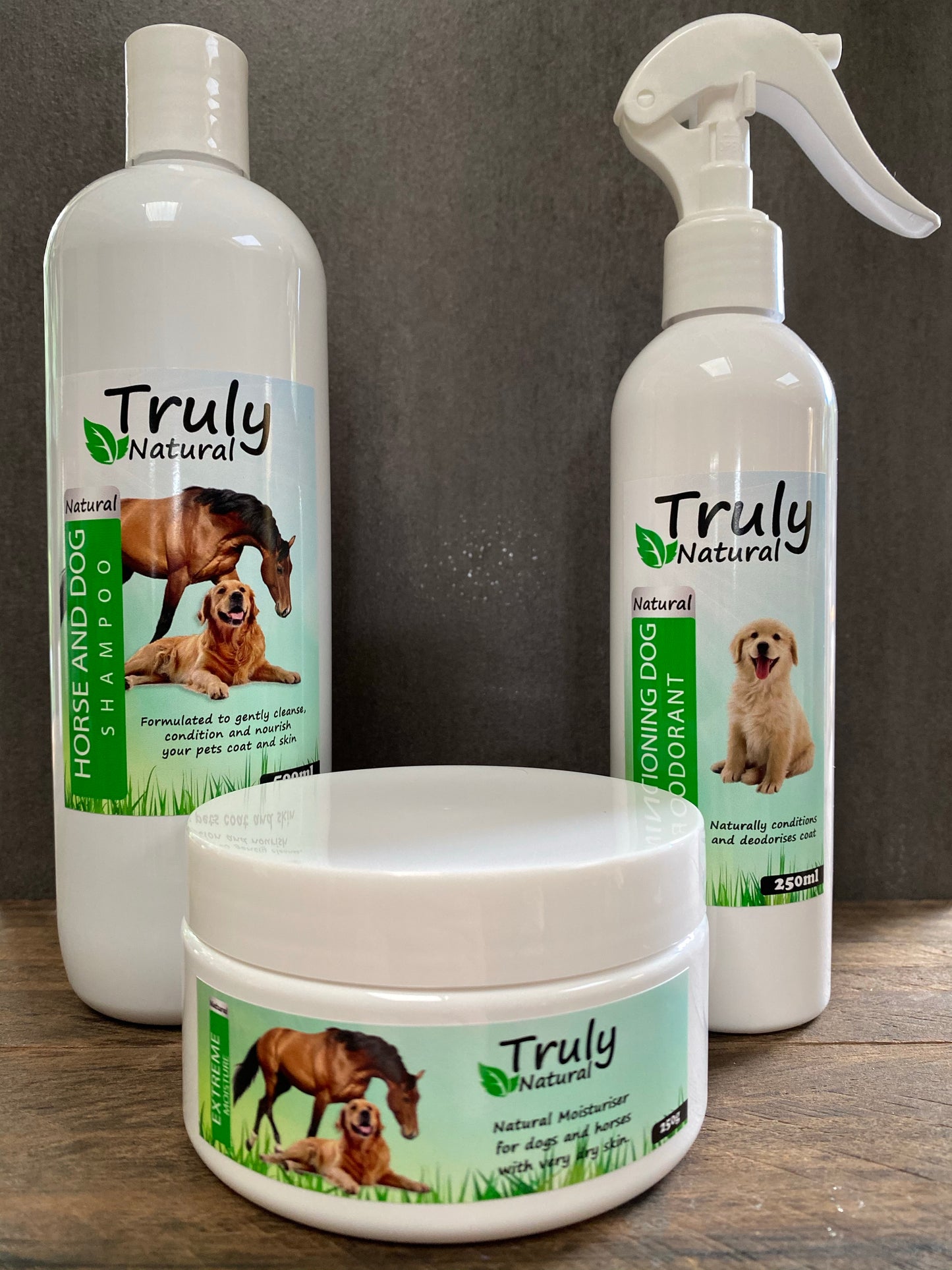 MEDIUM DOG SKIN CARE PACK Truly Natural 250g Extreme Moisture, 500ml natural shampoo & 250ml deodoriser